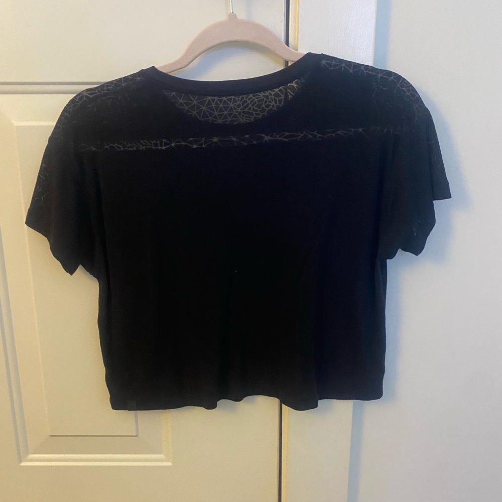 Lululemon Black Sheer Cropped T-shirt Size 2